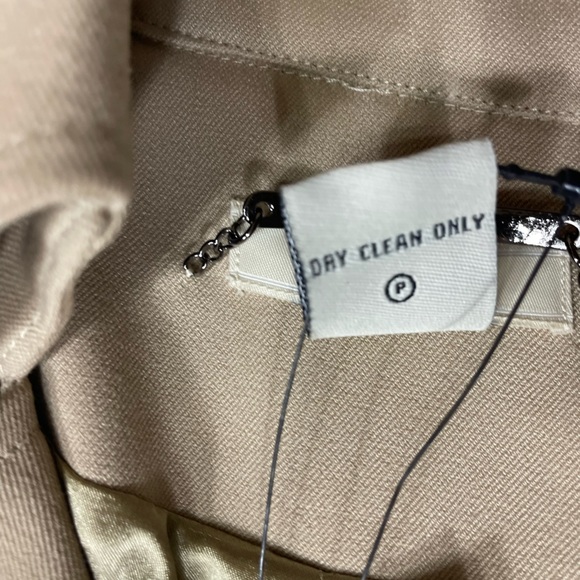 NWT Vertigo Paris Short Trench Jacket in Tan - Picture 9 of 16